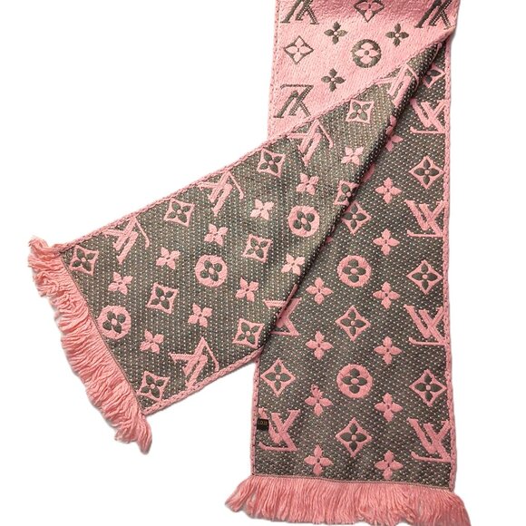 Louis Vuitton LV Pink Silver Shine Monogram Logomania Scarf Pre-Owned - Picture 9 of 13